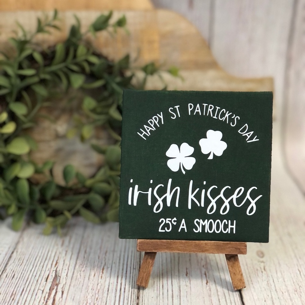 St. Patrick's Day Mini Easel Sign